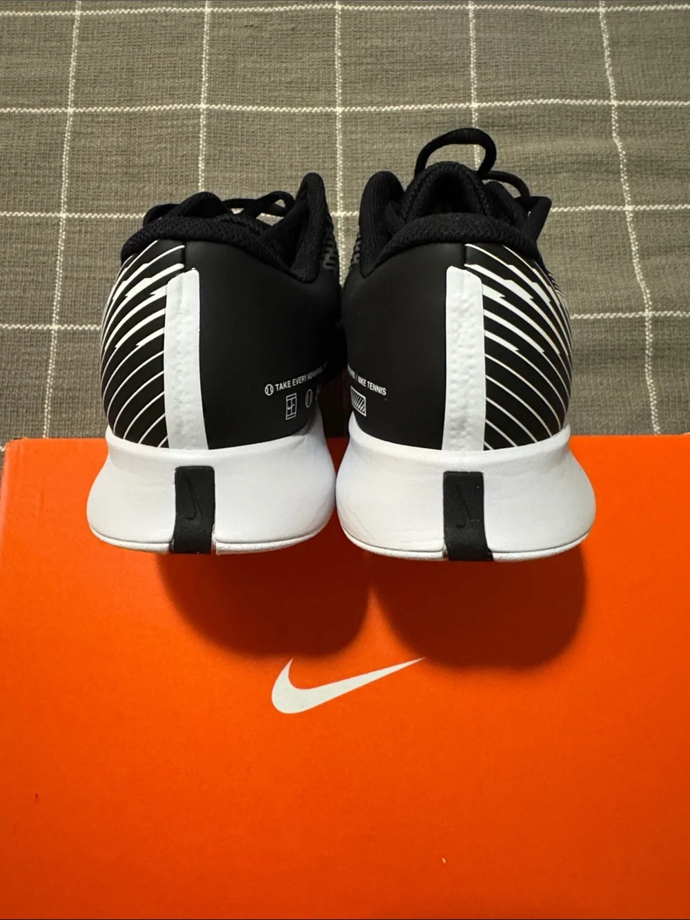 Nike low profile